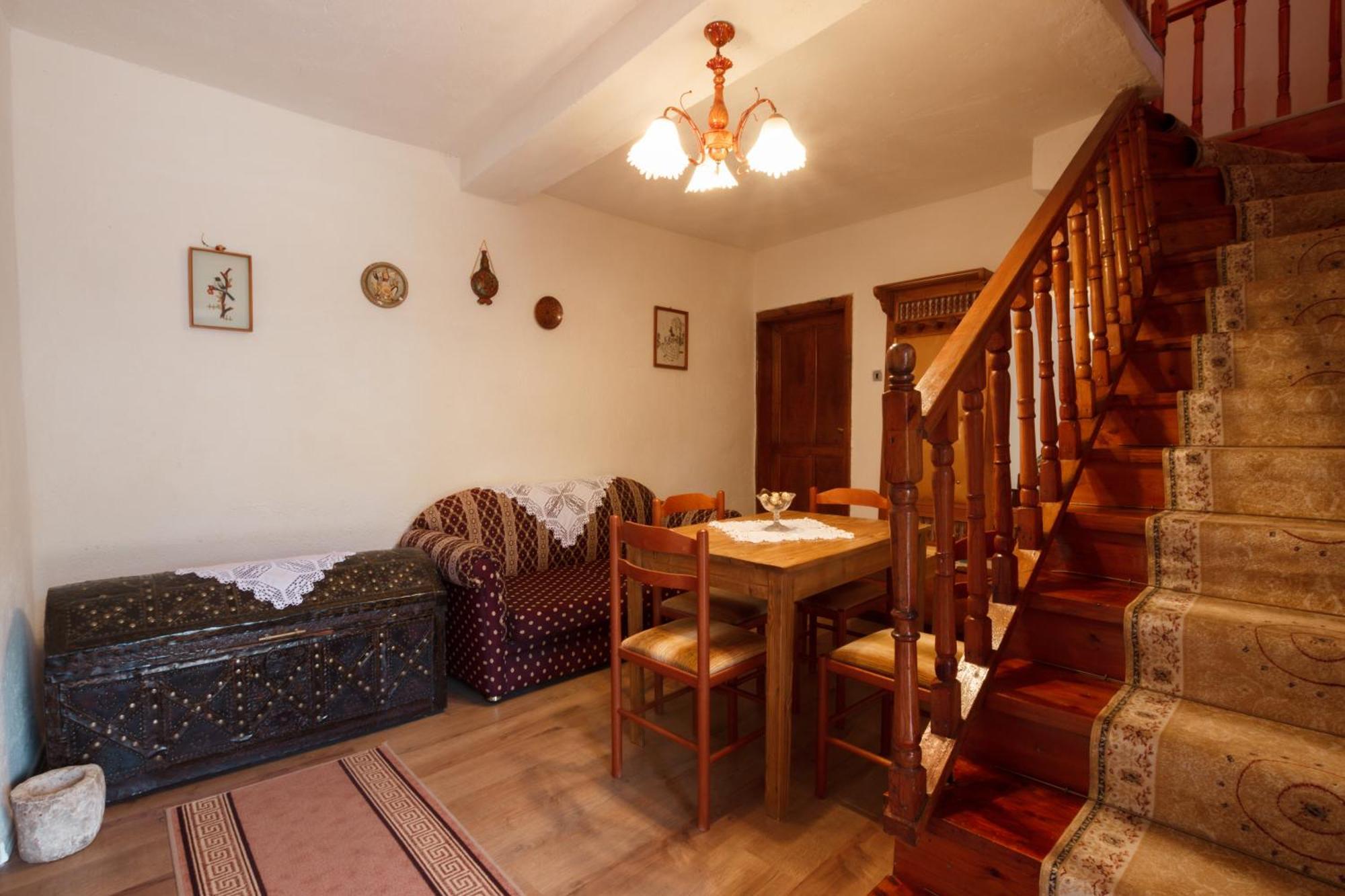Guesthouse 1805 Gjirokaster Exterior photo